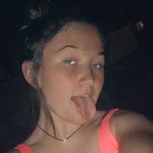 Meet your Posher, Lily